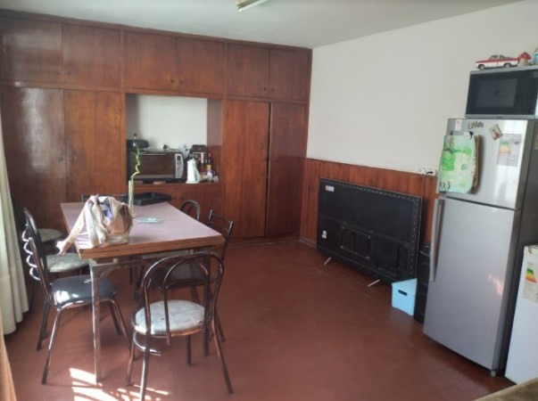 Venta bien ubicada casa y departamento Dorrego  Mendoza