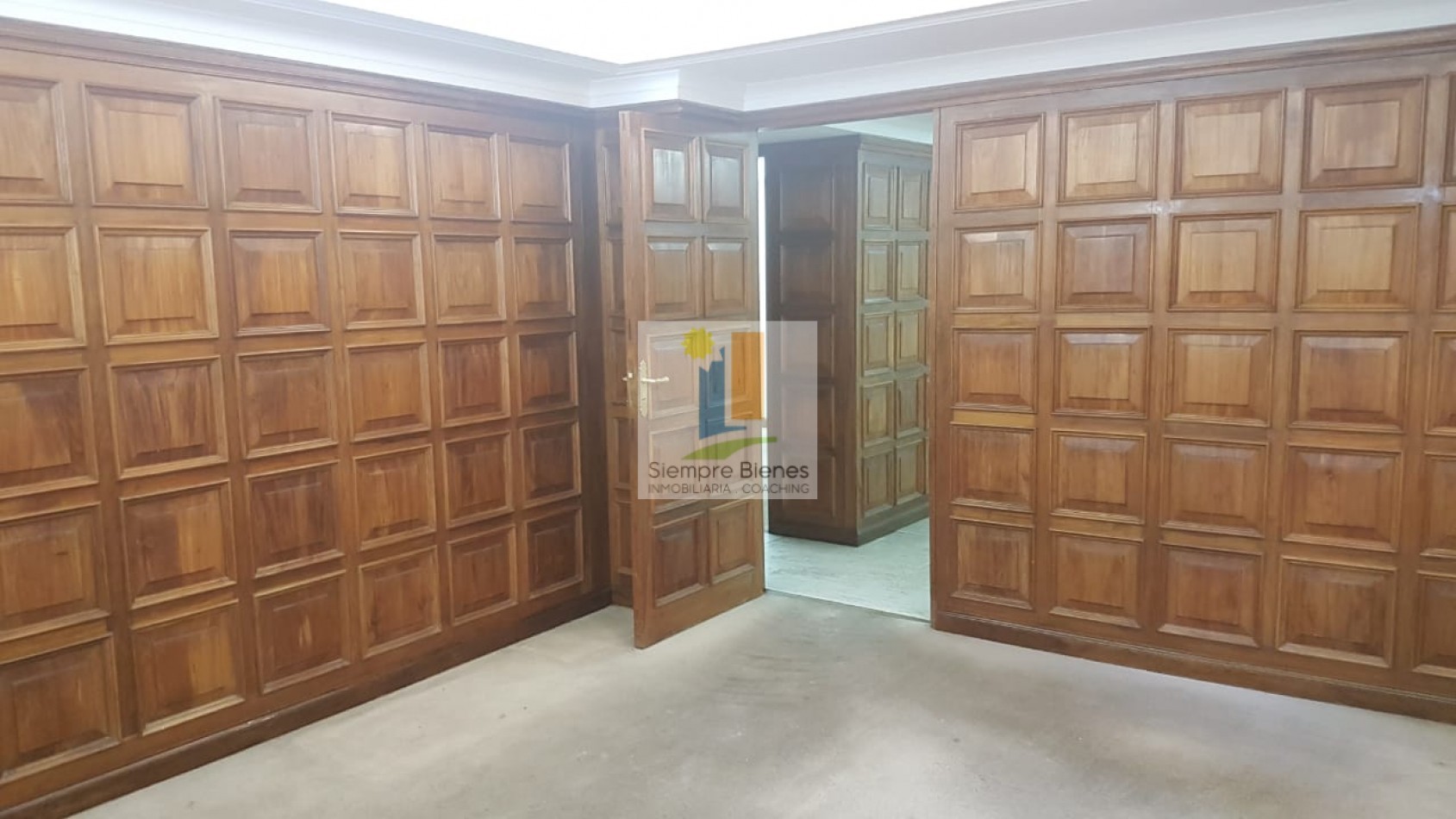 VENTA gran oficina, estudio en Ciudad Mendoza