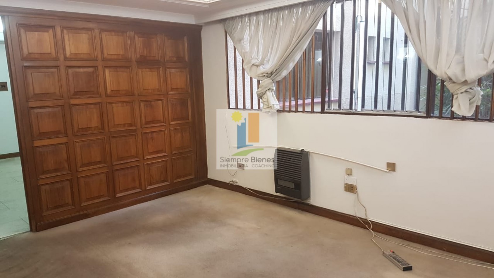 VENTA gran oficina, estudio en Ciudad Mendoza