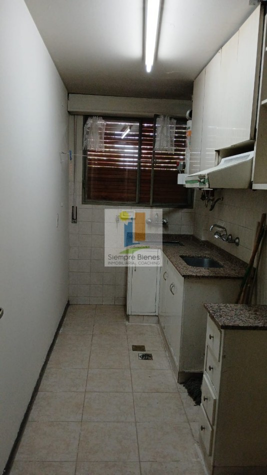 Venta amplio departamento centro Mendoza