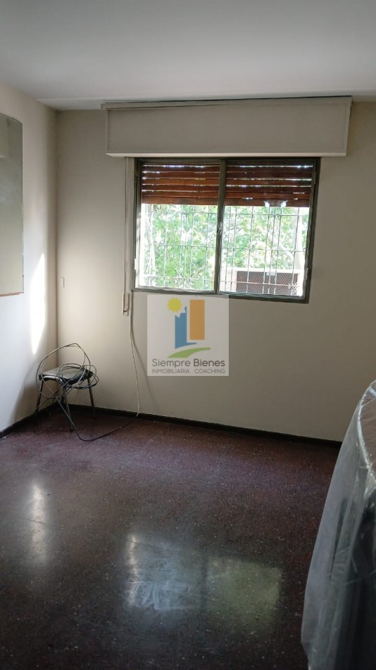 Venta amplio departamento centro Mendoza