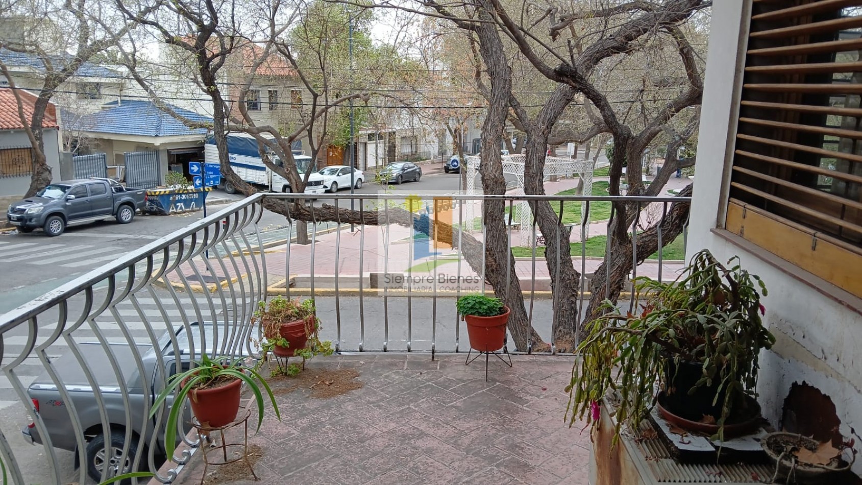 VENTA la mejor casa en plena quinta seccion ciudad Mendoza