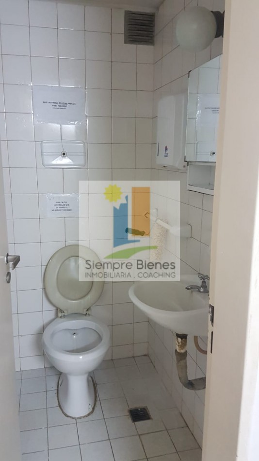 VENTA gran oficina, estudio en Ciudad Mendoza