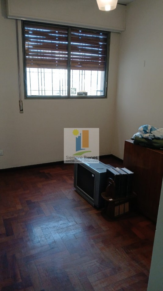 Venta amplio departamento centro Mendoza